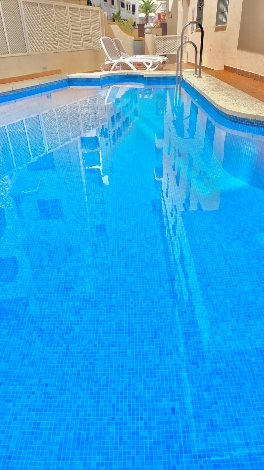 Apartamentos Latin Nerja Esterno foto