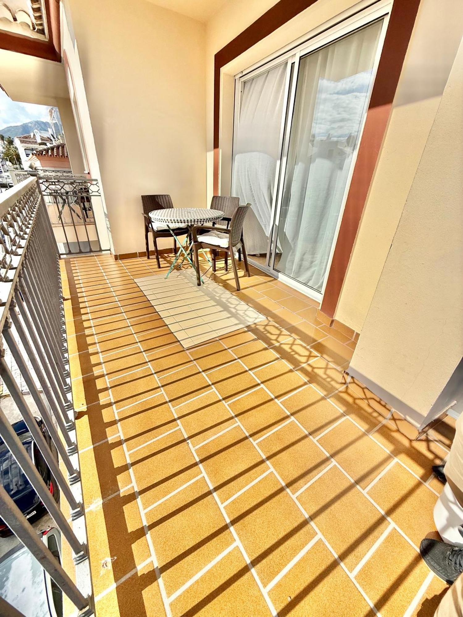 Apartamentos Latin Nerja Esterno foto